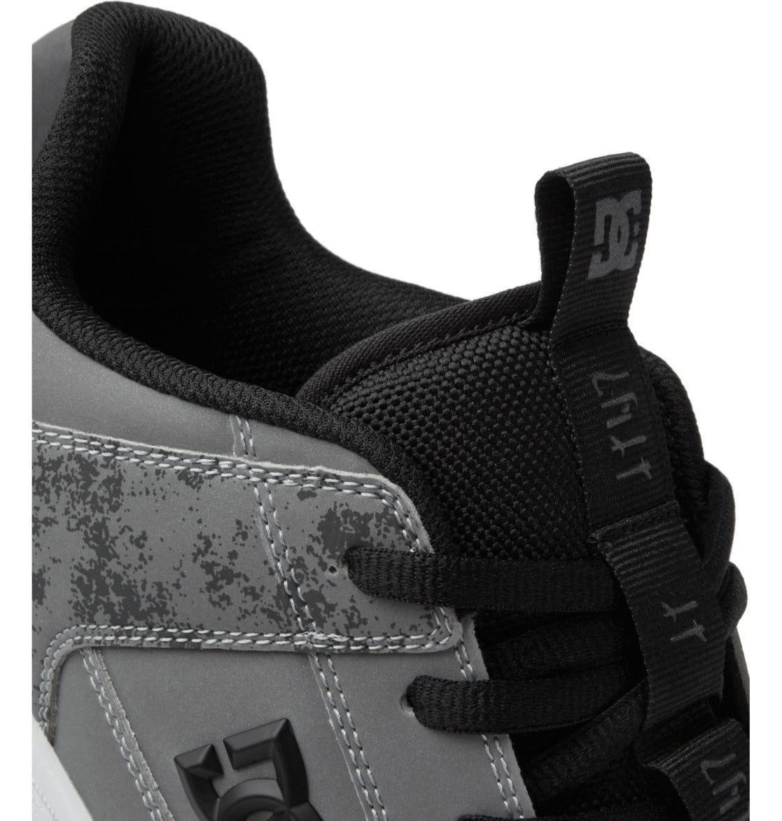 STAR WARS X MANTECA 4 (Black/Metallic Silver)